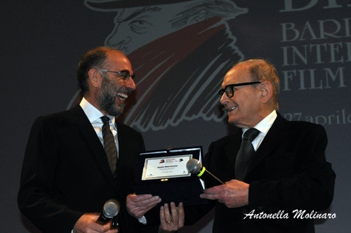 Ennio Morricone e Giuseppe Tornatore sul palco del Petruzzelli