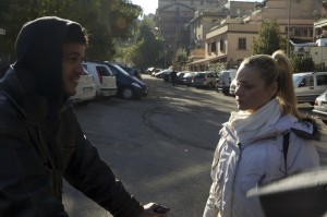 Mohamed Zouaoui e Tania Angelosanto in una scena del film  