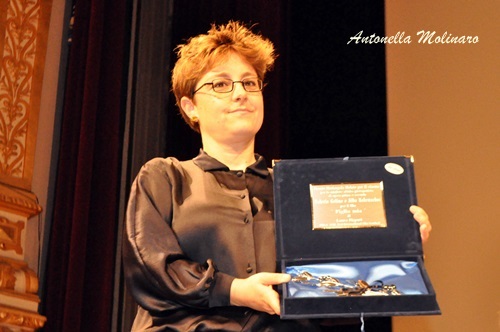 Laura Bispuri ritira il premio Premio Mariangela Melato per la migliore attrice protagonista
