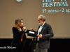 L'attore Fabrizio Ferracane premiato da Lina Sastri
